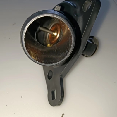 검은색 라디에이터 냉각 용액 충전 목 16502-21070 TOYOTA VIOS NCP93 YARIS NCP91