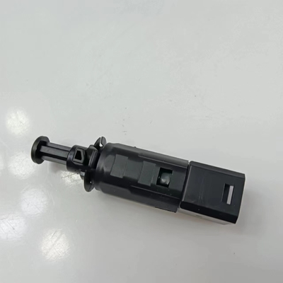 50-0143 브레이크 라이트 스위치 Nissan Aprio 2008-2010 및 Renault 참조 번호 50-0143